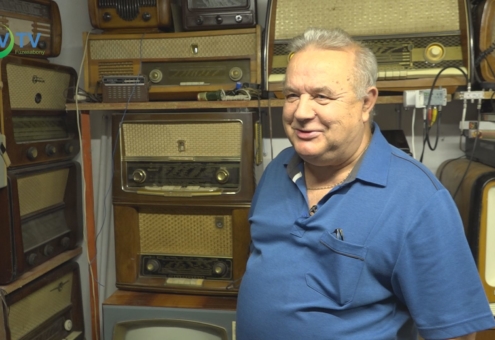 Közel 250 régi rádió és gramofon tulajdonosa Veres István