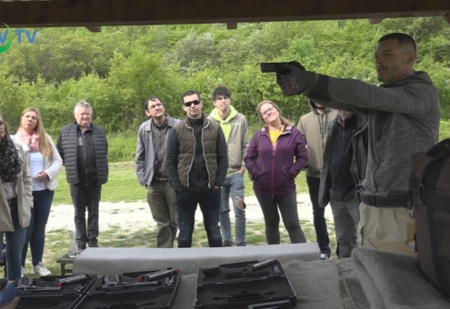 Lőgyakorlaton a megyei média munkatársai
