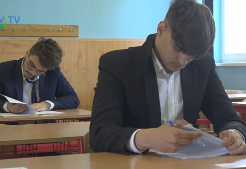 35 diák tett írásbeli vizsgát a REZSI-ben