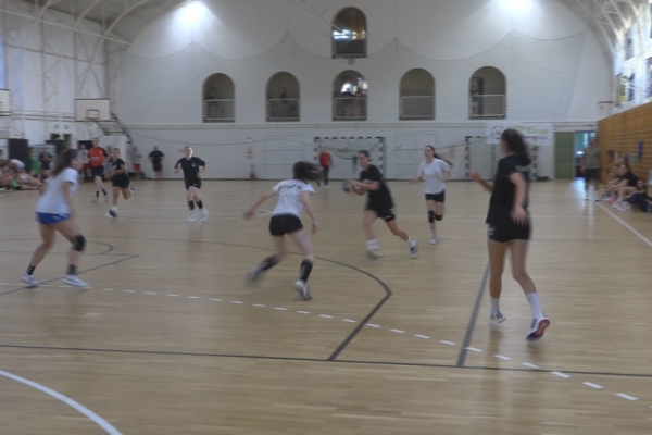 Női kézilabda: Zajlik a felkészülés
