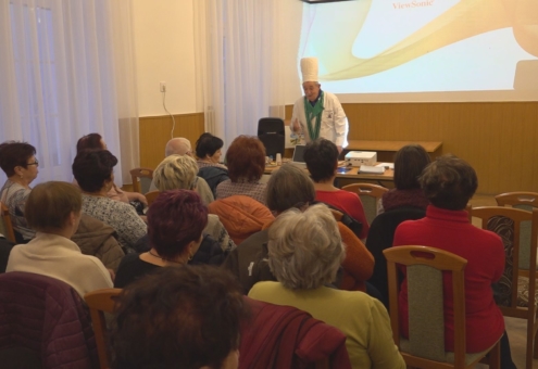 Régi magyar ételekkel ismerkedtek a kertbarátok