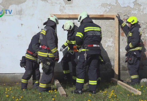Tűzoltó szakmai verseny a hivatásos állománynak