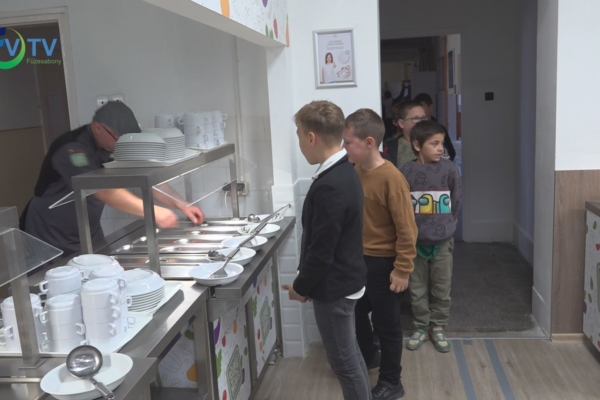 Szuper menza a közétkeztetésben. Füzesabonyban kettő iskolában működtet szupermenzát a Hungast Vital Kft.