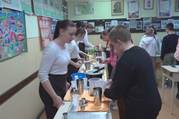 Középiskolák mutatkoztak be a Széchenyiben