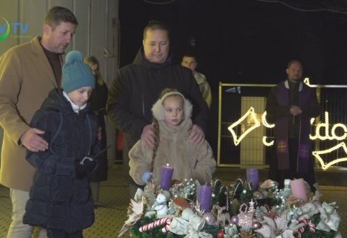 Fellobbant a hit lángja