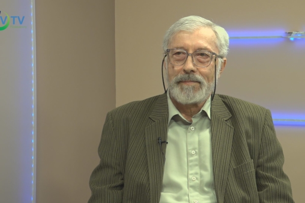 Őrt álló szavak. Megjelent Miriszlai Miklós lírai kötete