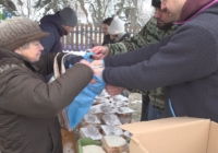 450 adag meleg étel a rászorulóknak