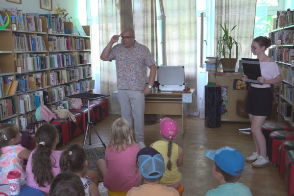 Könyvtár tábor