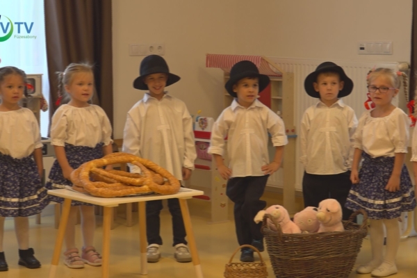 Szent Mihály napi forgatag a katolikus óvodában